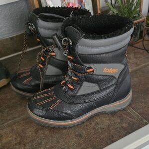 Totes Kids Black and Orange Boots